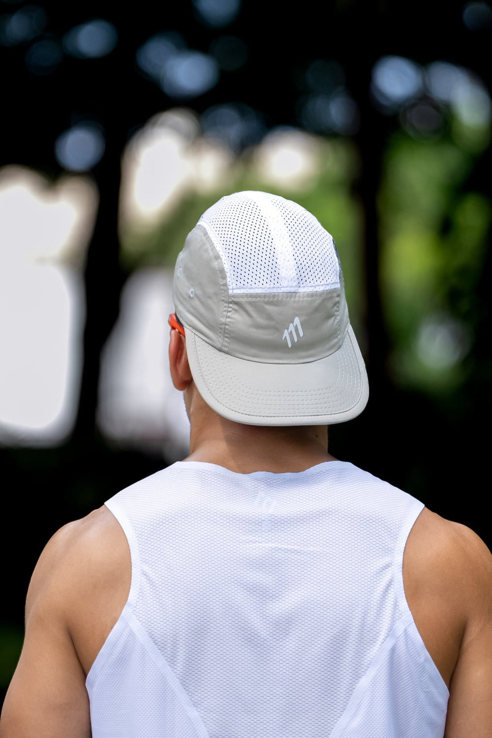 Gorra de running gris