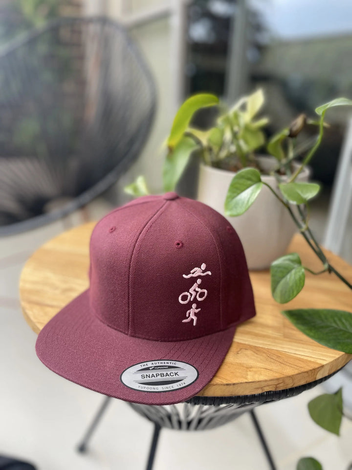 Gorra urbana vinotinto 111 Cientonce