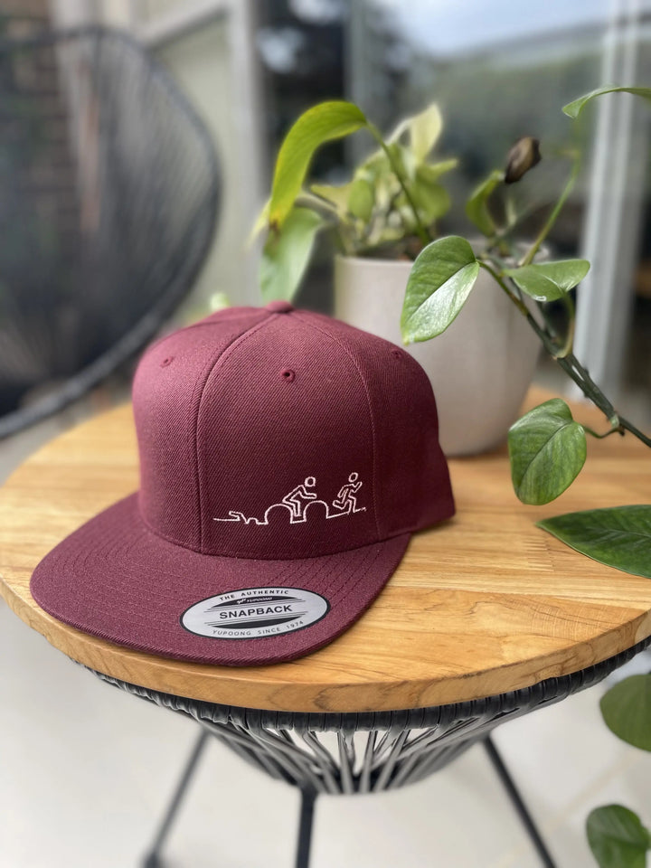 Gorra urbana vinotinto 111 Cientonce